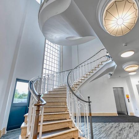 The Post House Two By Fortuna Property Глостер Экстерьер фото