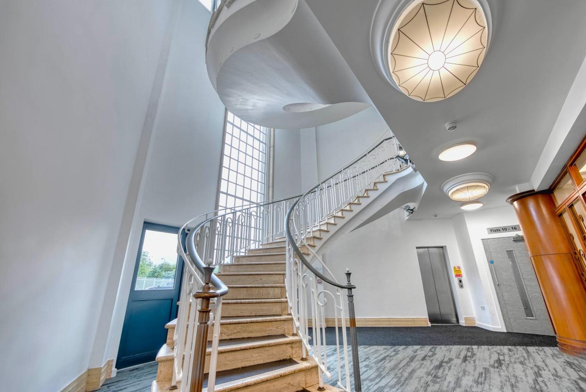 The Post House Two By Fortuna Property Глостер Экстерьер фото